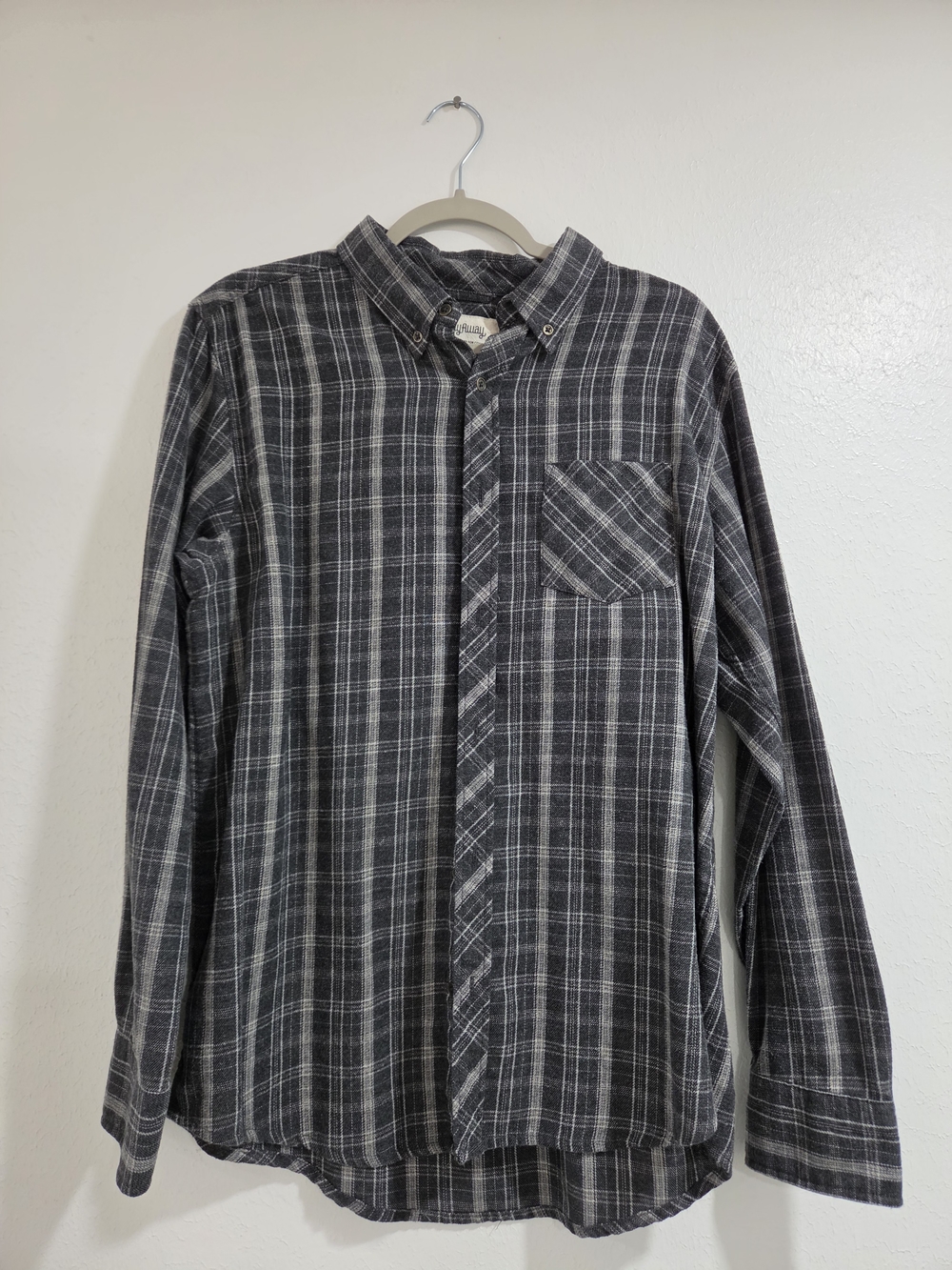 Men's Gray Plaid Button-Down Shirt